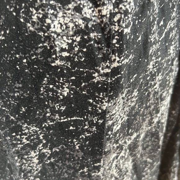 Tank - Picture 3 of 5